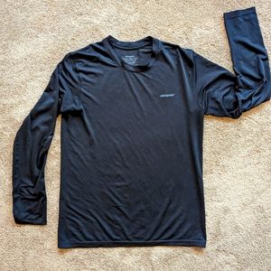Patagonia long sleeve base layer tee shirt